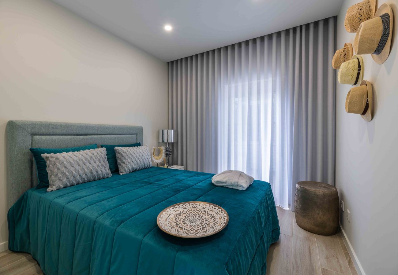 Apartamento em Albufeira - Casa Santa Maria - Sea View - 500m to Beach - WiFi