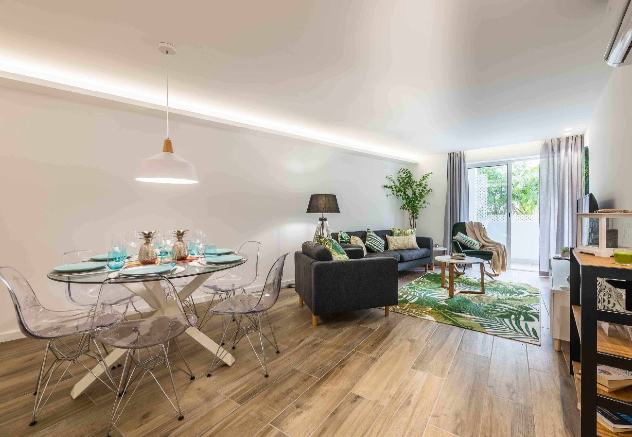 Apartamento em Albufeira - Downtown Albufeira 3-Bedroom Luxury Apartment