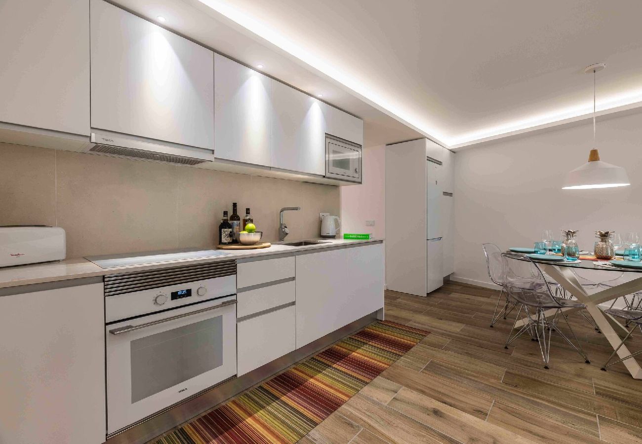 Apartamento em Albufeira - Downtown Albufeira 3-Bedroom Luxury Apartment