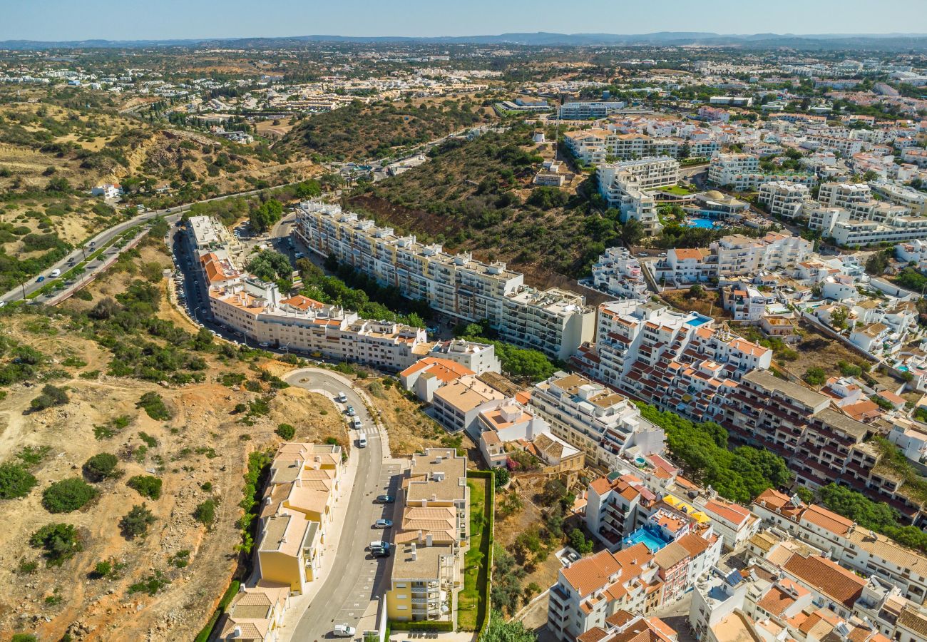 Apartamento em Albufeira - Downtown Albufeira 3-Bedroom Luxury Apartment