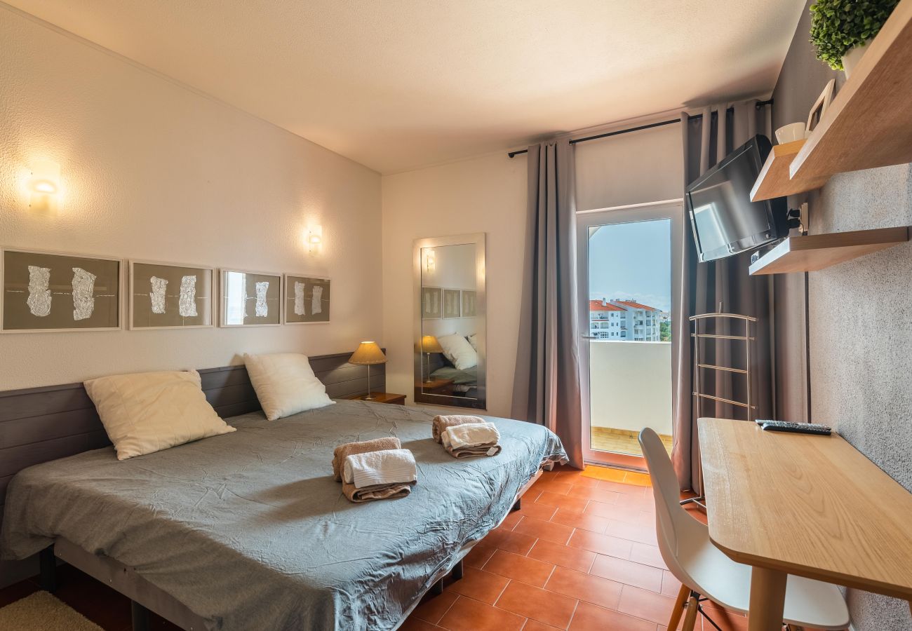 Apartamento em Albufeira - Sea View Central Town 2 Bedroom Apartment