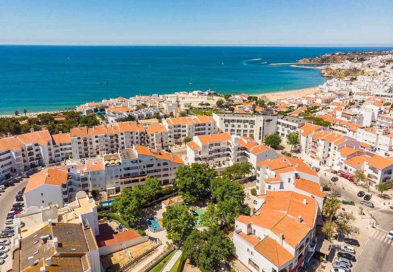 Apartamento em Albufeira - Central Town 2-Bedroom Luxury Apartment Albufeira