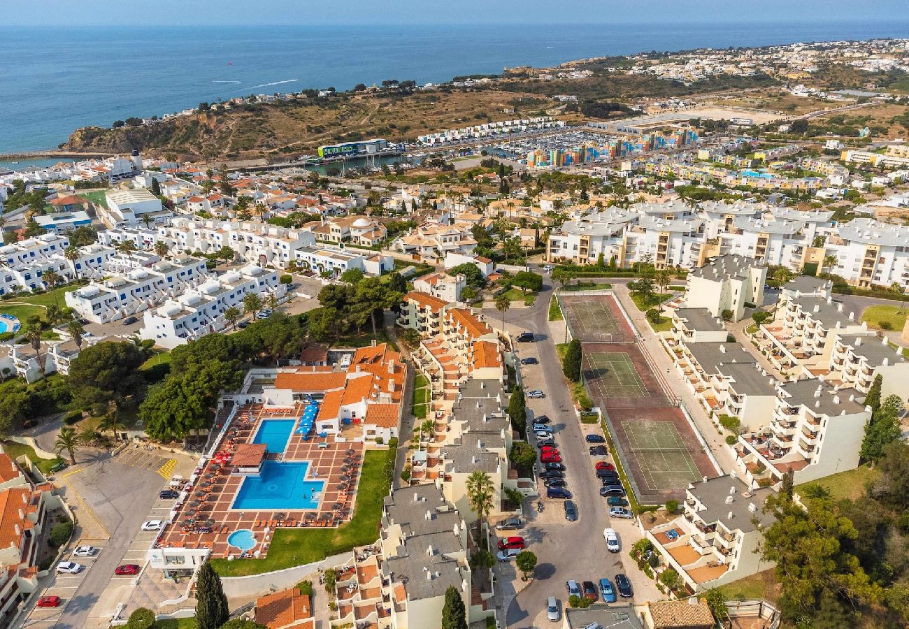 Apartamento em Albufeira - Studio W/ Sea View & Free Wi-Fi