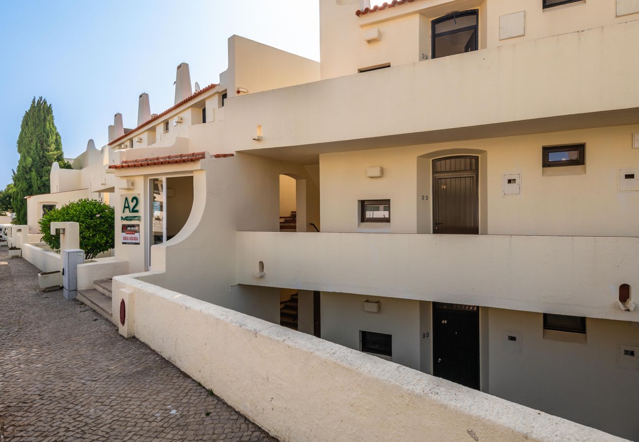 Apartamento em Albufeira - Studio W/ Sea View & Free Wi-Fi