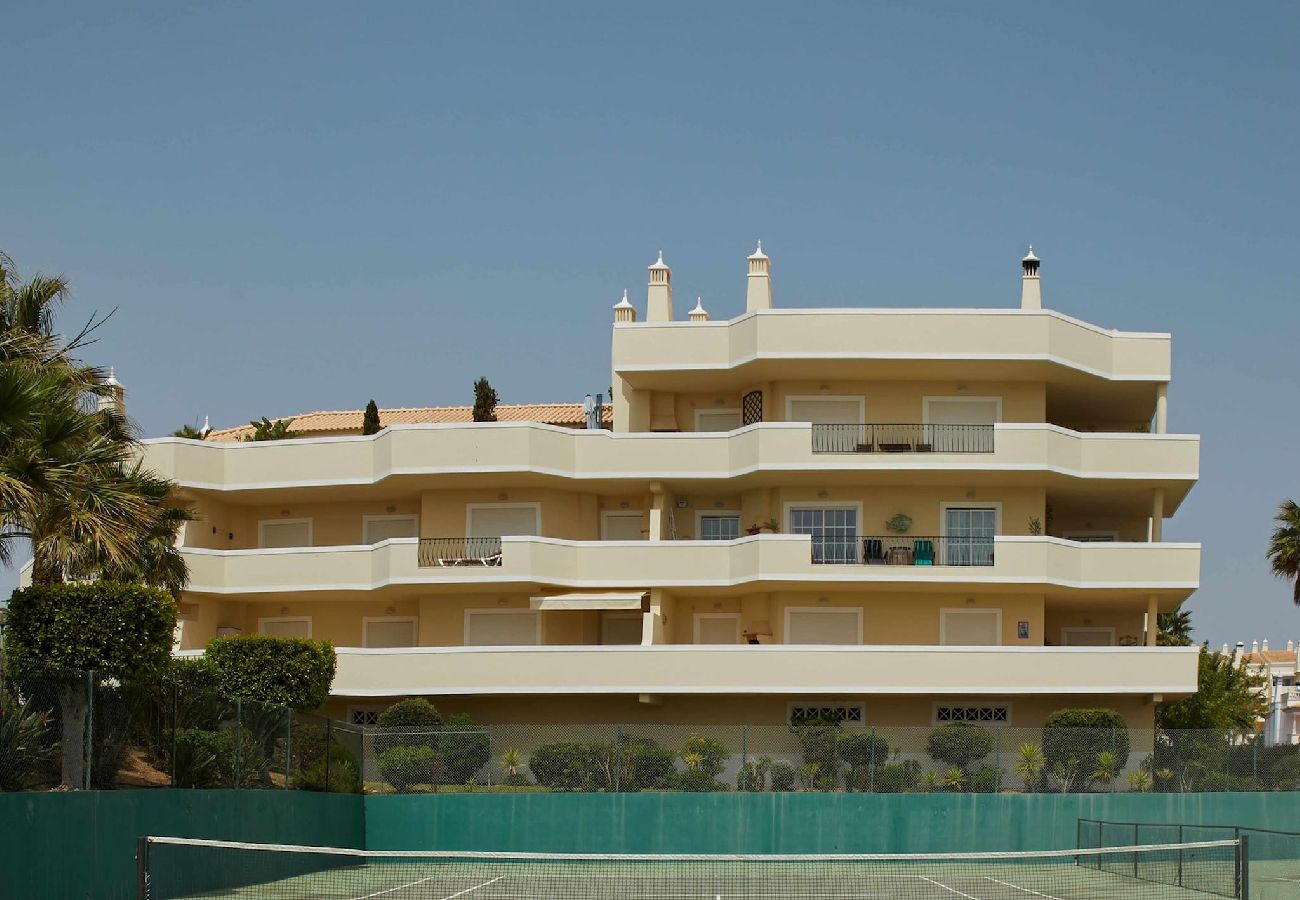 Apartamento em Sesmarias - Casa Terra 2-Bedroom Apartment with Pool