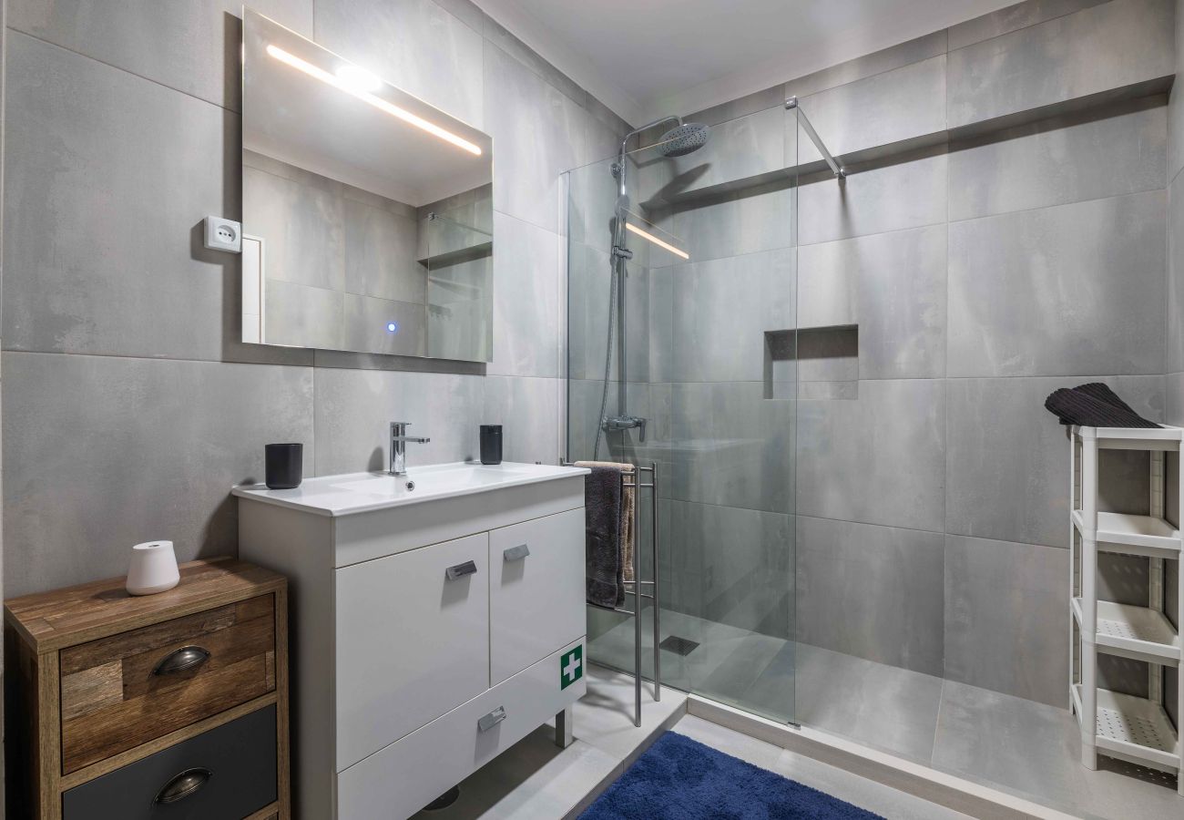 Apartamento em Guia - Salgados 2 Bedroom Apartment