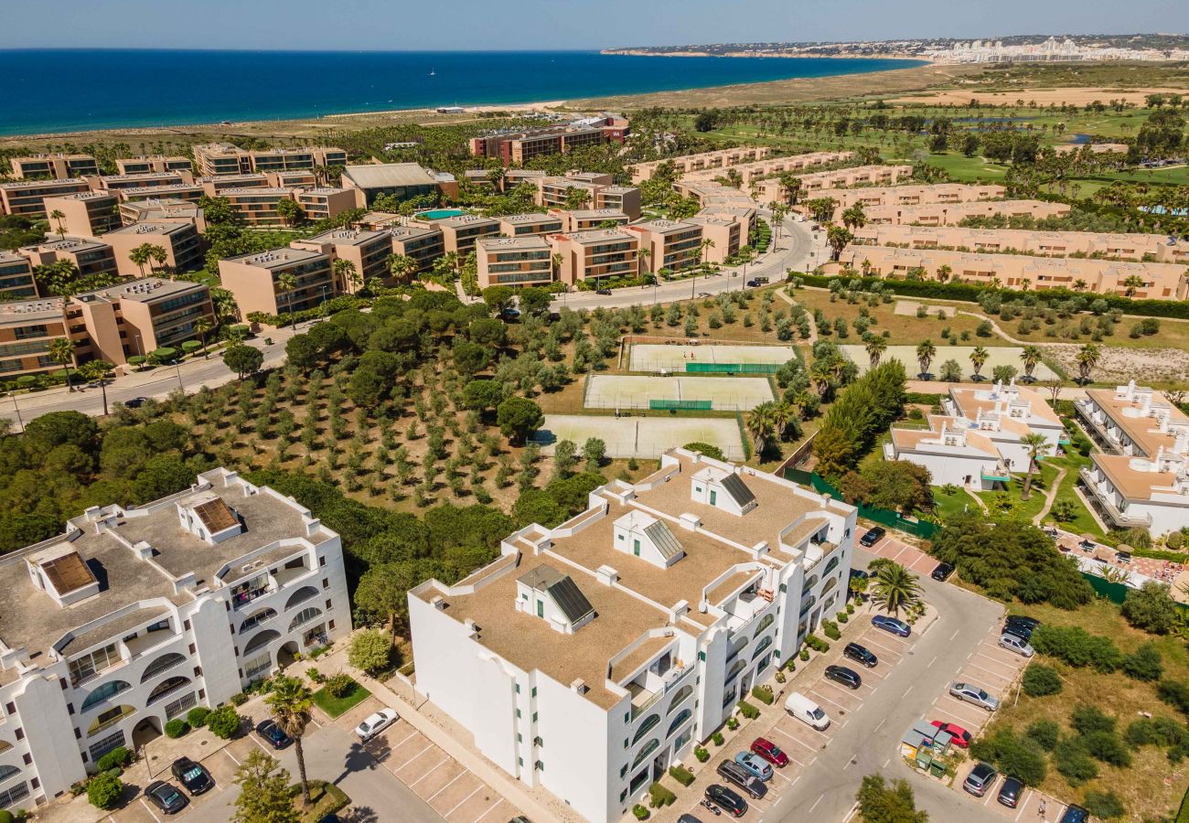 Apartamento em Guia - Salgados 2 Bedroom Apartment
