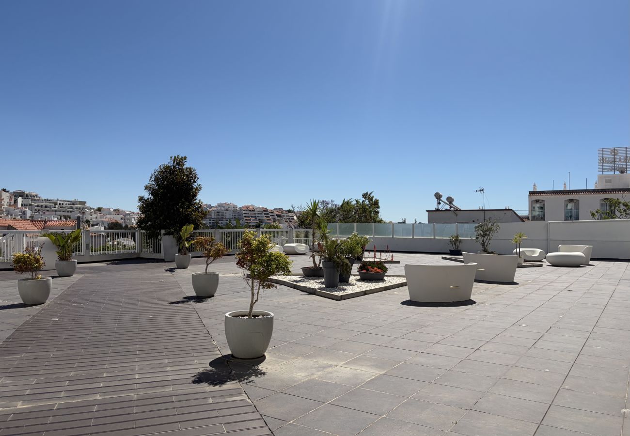 Apartamento em Albufeira - Old Town Bayview T1 w/ Pool - 350m to beach
