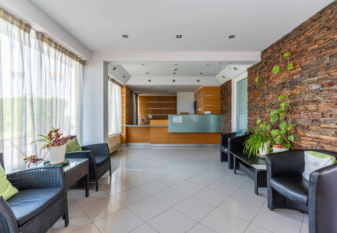 Apartamento em Albufeira - Old Town Bayview T1 w/ Pool - 350m to beach