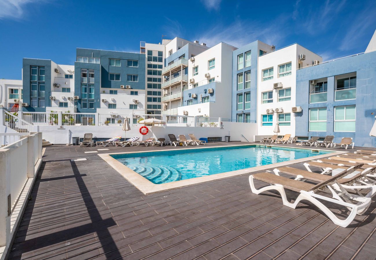 Apartamento em Albufeira - Old Town Bayview T1 w/ Pool - 350m to beach
