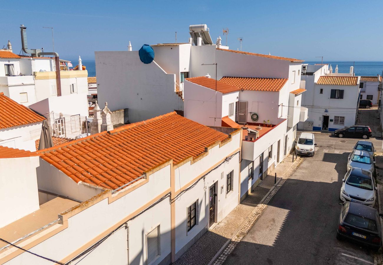 Casa geminada em Albufeira - Casa da Bica T2, 250m Old Town Beach