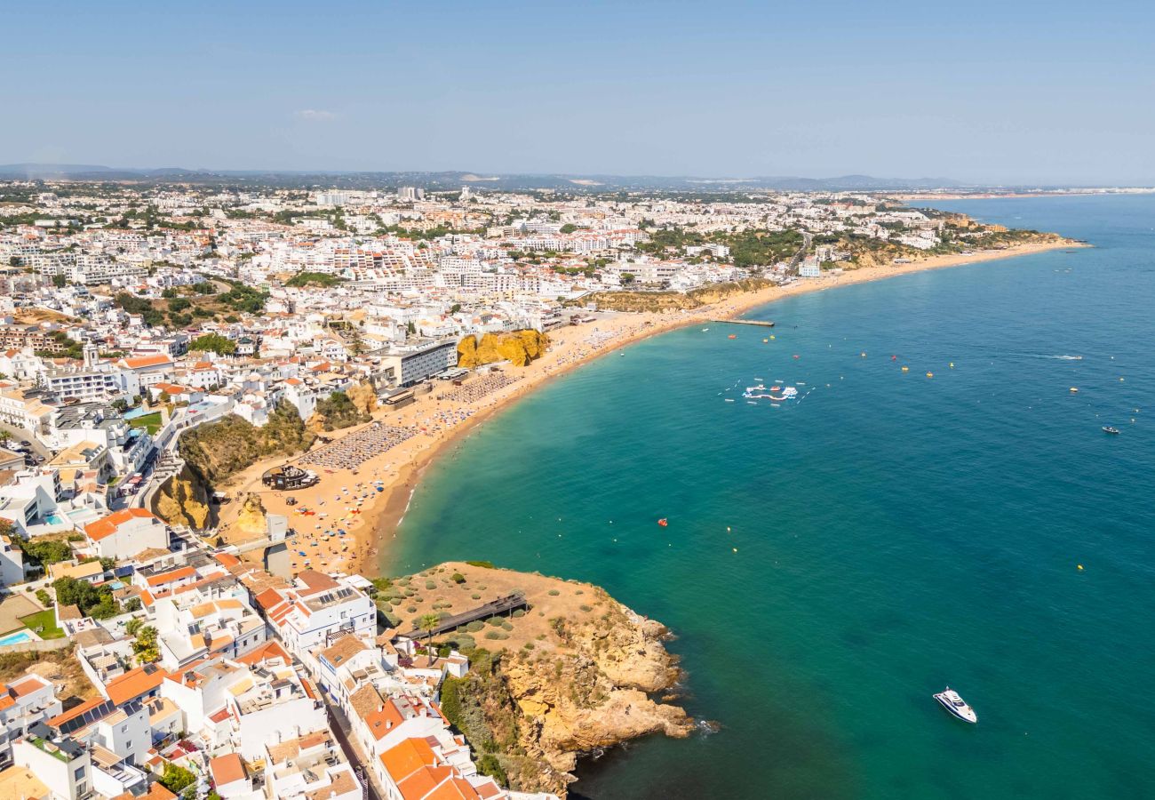 Casa geminada em Albufeira - Casa da Bica T2, 250m Old Town Beach