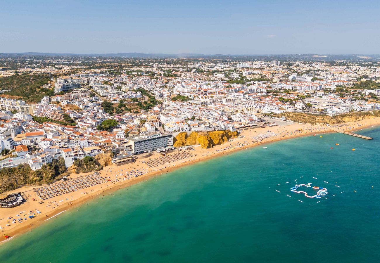 Casa geminada em Albufeira - Casa da Bica T2, 250m Old Town Beach