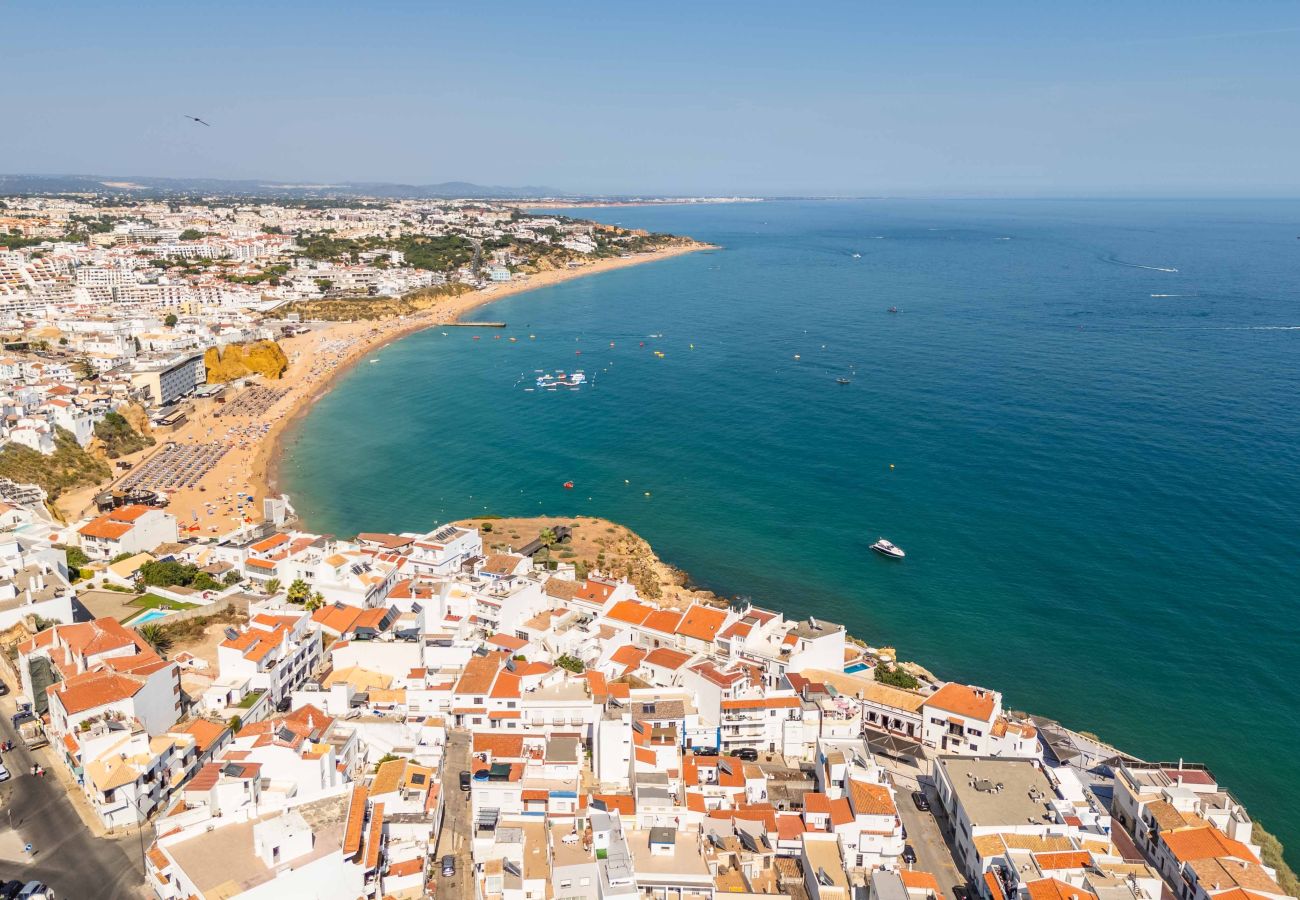 Casa geminada em Albufeira - Casa da Bica T2, 250m Old Town Beach