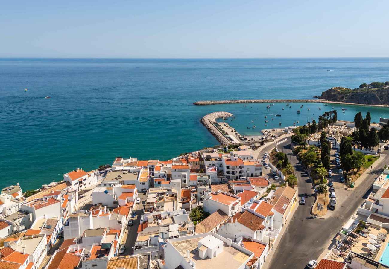 Casa geminada em Albufeira - Casa da Bica T2, 250m Old Town Beach
