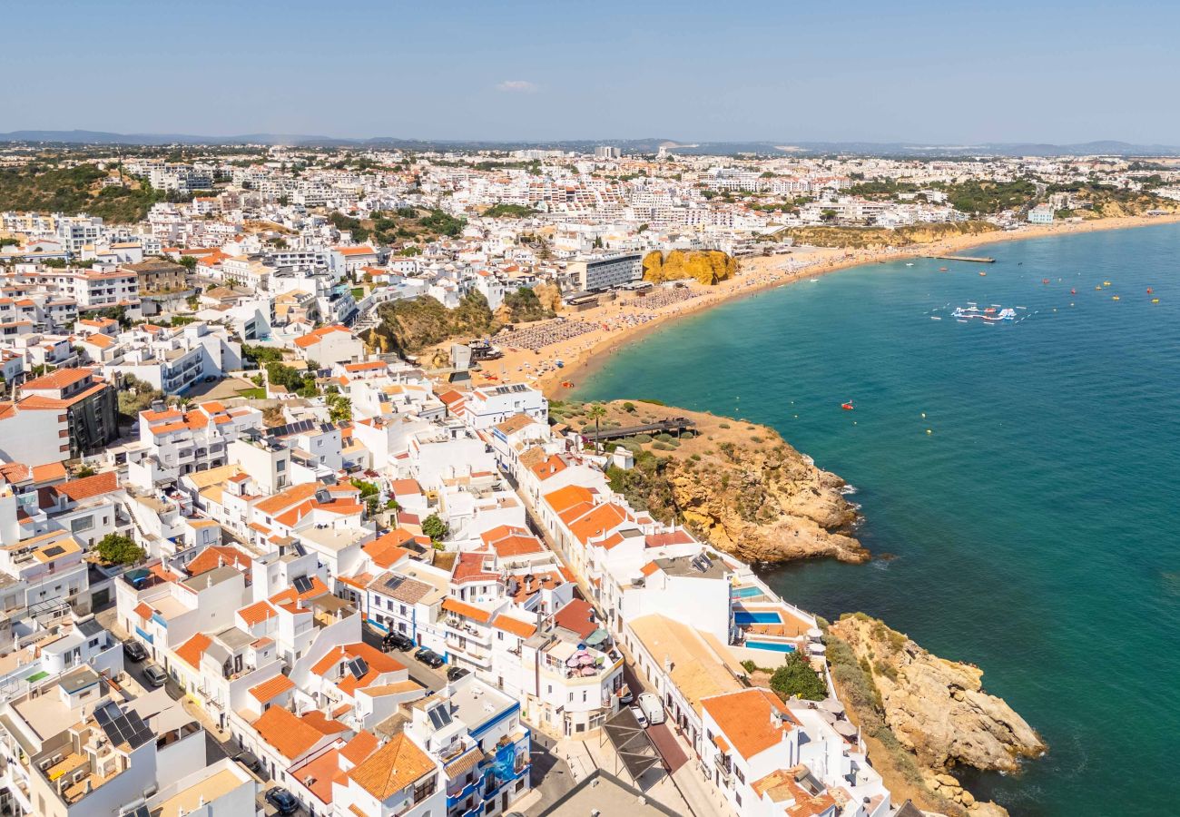 Casa geminada em Albufeira - Casa da Bica T2, 250m Old Town Beach