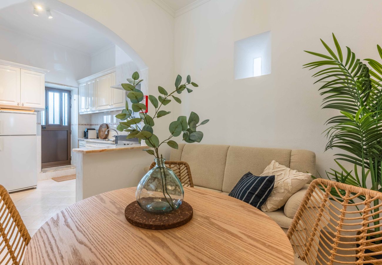 Casa geminada em Albufeira - Casa da Bica T2, 250m Old Town Beach