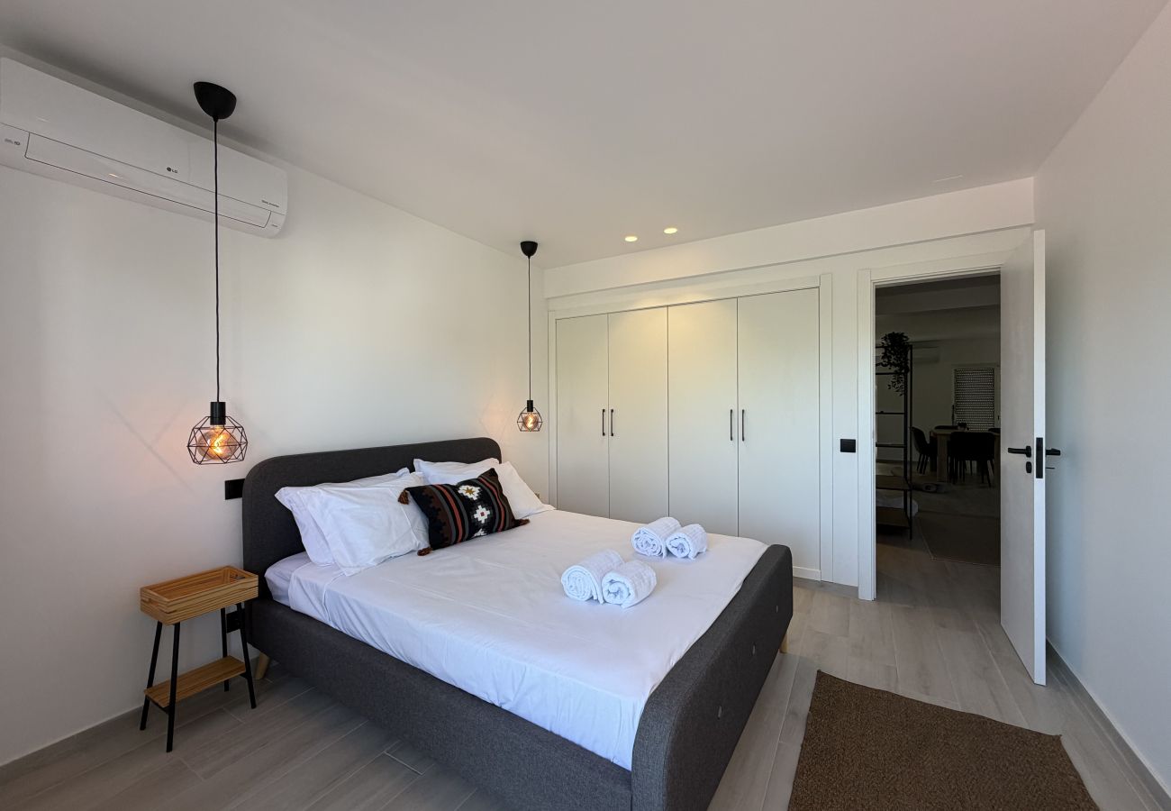 Apartamento em Albufeira - Agua Plaza T2 with Pool & AC