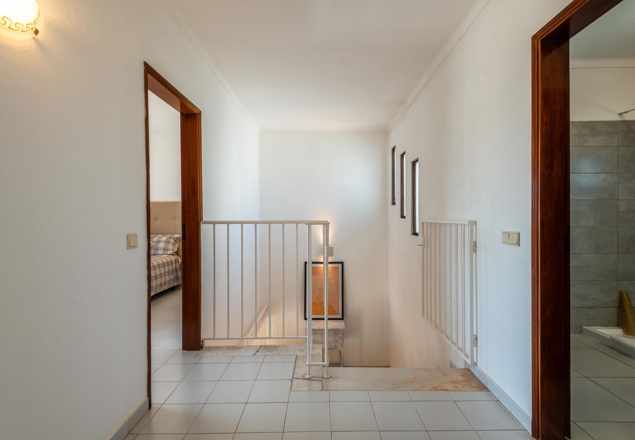 Villa in Guia - Villa Canto Ii - 500m from the Beach -Private Pool