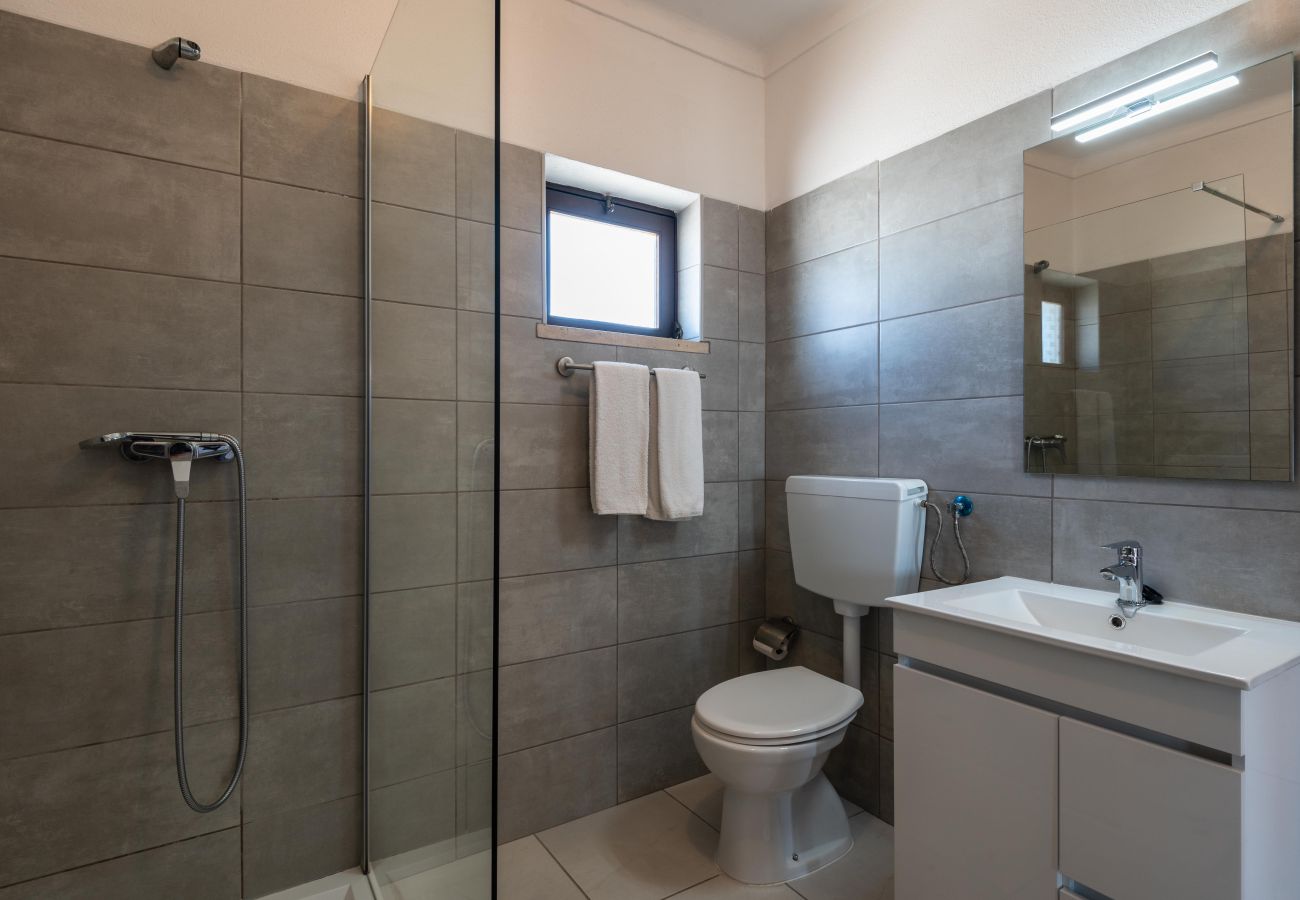 Villa in Guia - Villa Canto Ii - 500m from the Beach -Private Pool