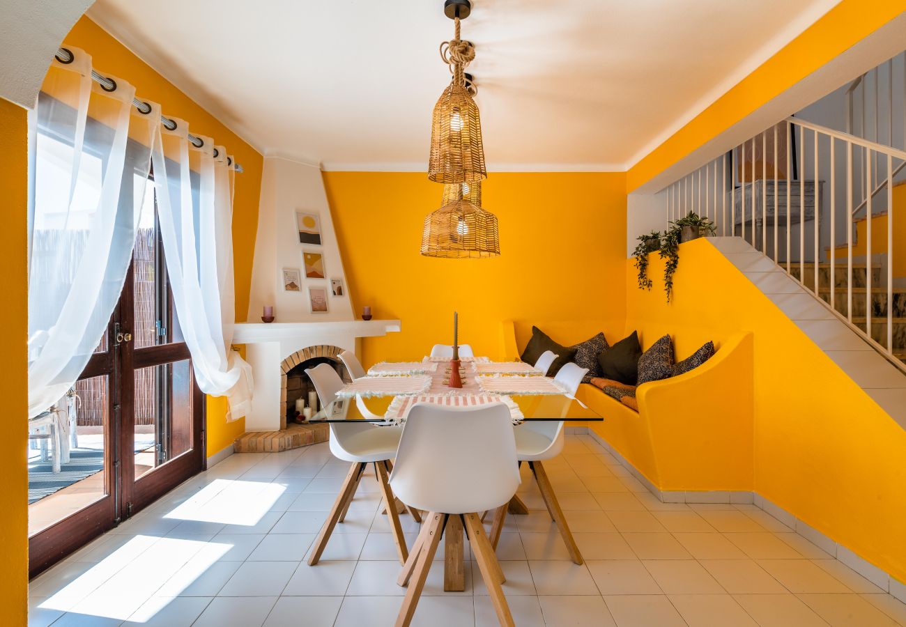 Villa in Guia - Villa Canto Ii - 500m from the Beach -Private Pool