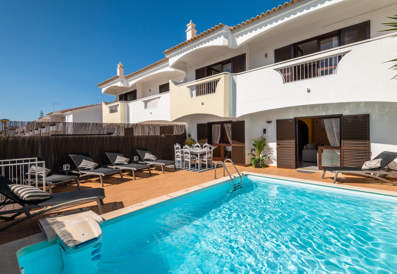 Villa in Guia - Villa Canto Ii - 500m from the Beach -Private Pool