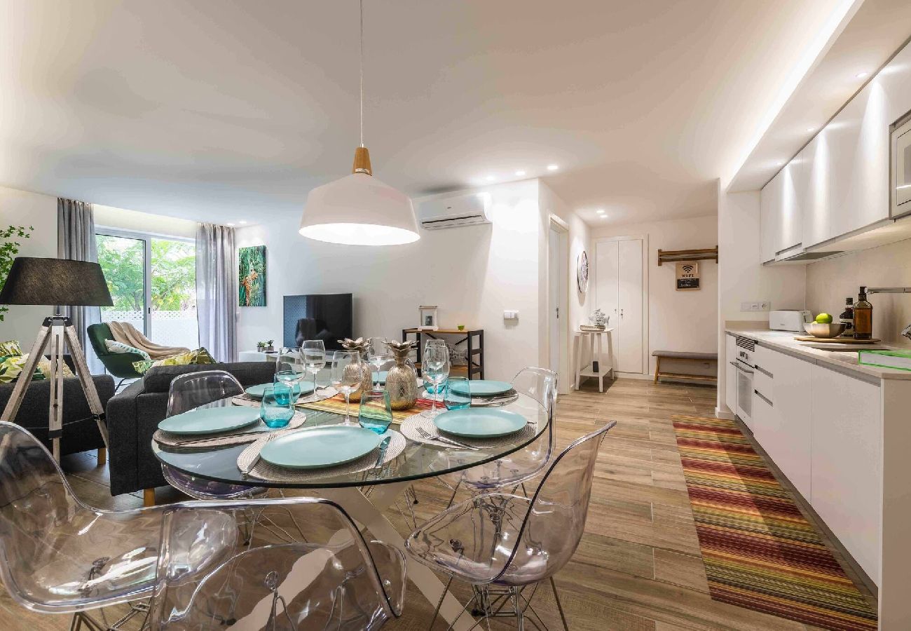 Apartment in Albufeira - Downtown Albufeira 3-Bedroom Luxury Apartment