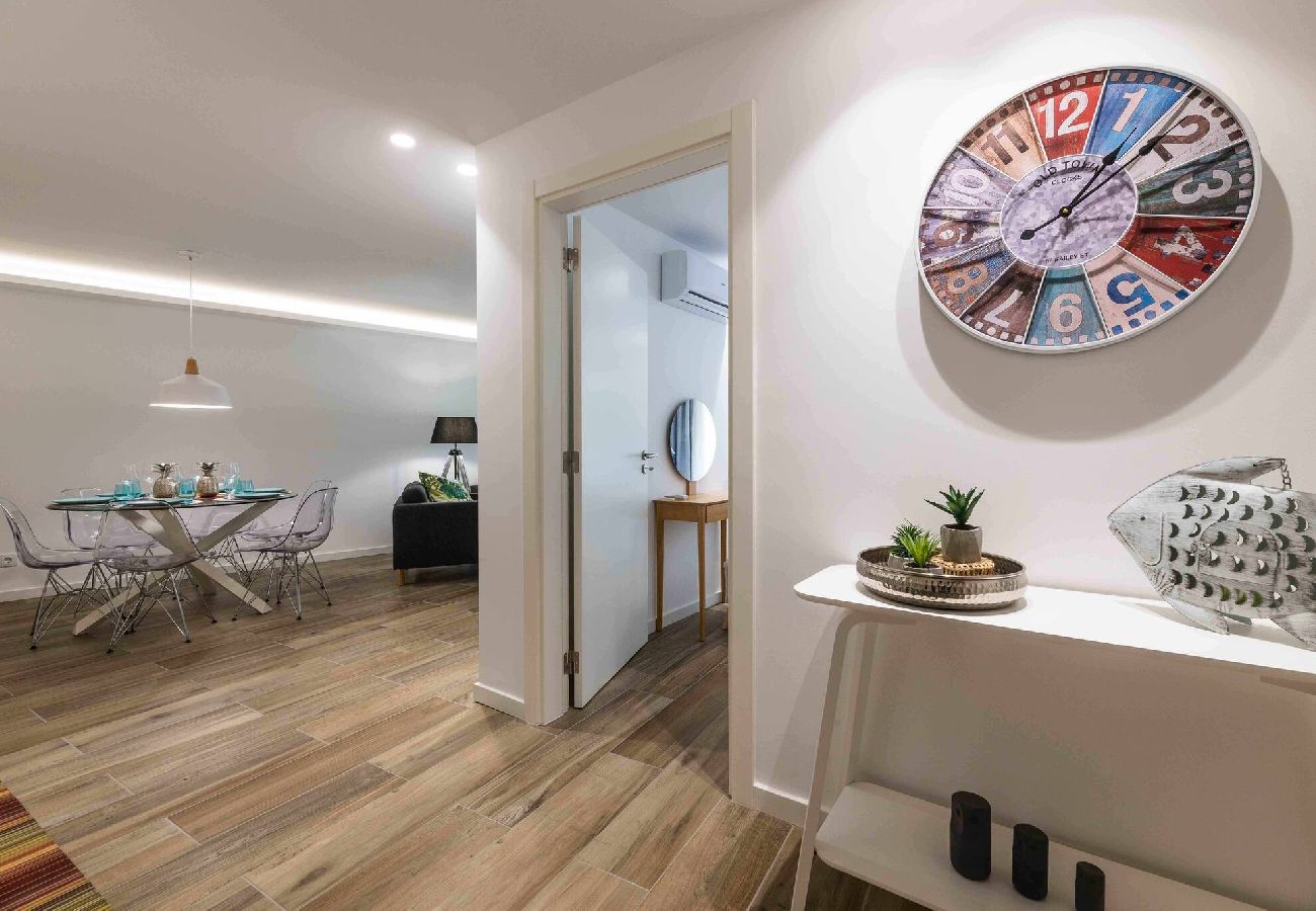 Apartment in Albufeira - Downtown Albufeira 3-Bedroom Luxury Apartment