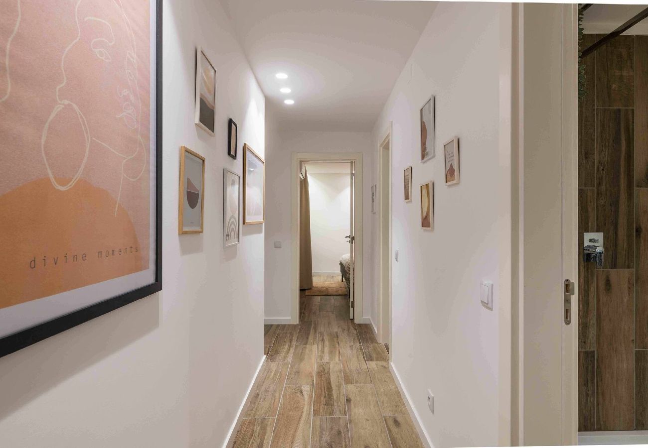 Apartment in Albufeira - Downtown Albufeira 3-Bedroom Luxury Apartment