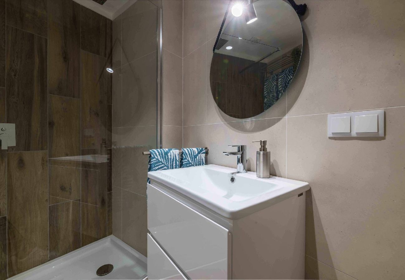 Apartment in Albufeira - Downtown Albufeira 3-Bedroom Luxury Apartment