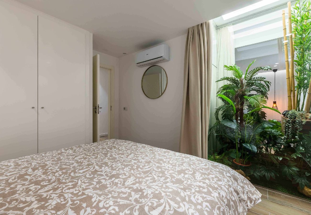 Apartment in Albufeira - Downtown Albufeira 3-Bedroom Luxury Apartment