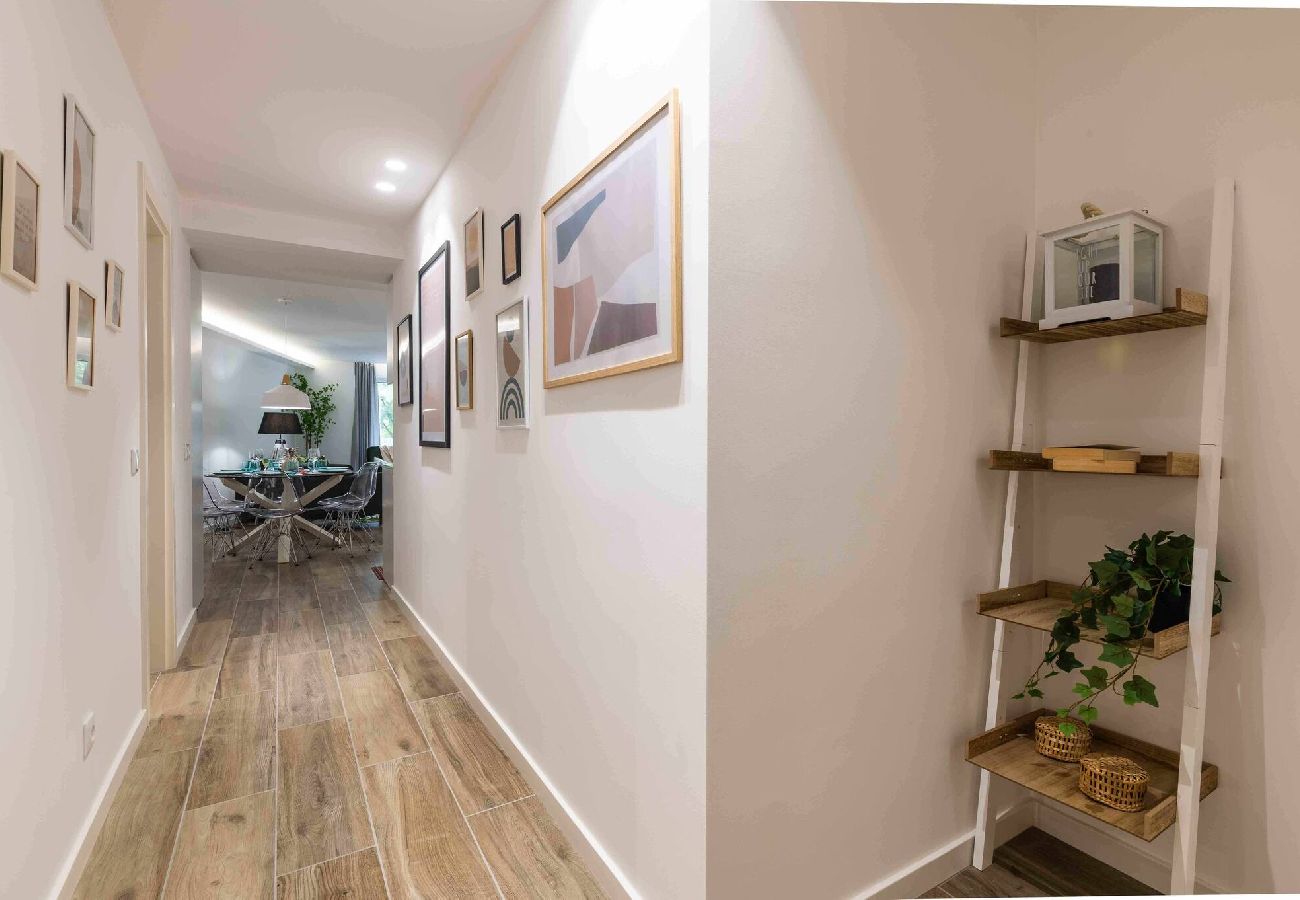 Apartment in Albufeira - Downtown Albufeira 3-Bedroom Luxury Apartment