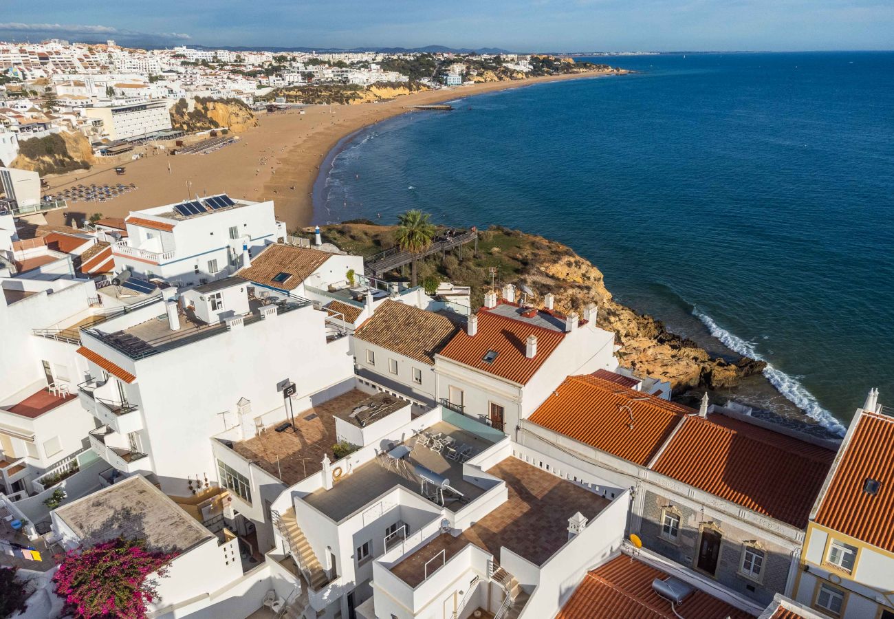 Apartment in Albufeira - Casa Pateo - 1 min from the Beach - Free WiFi
