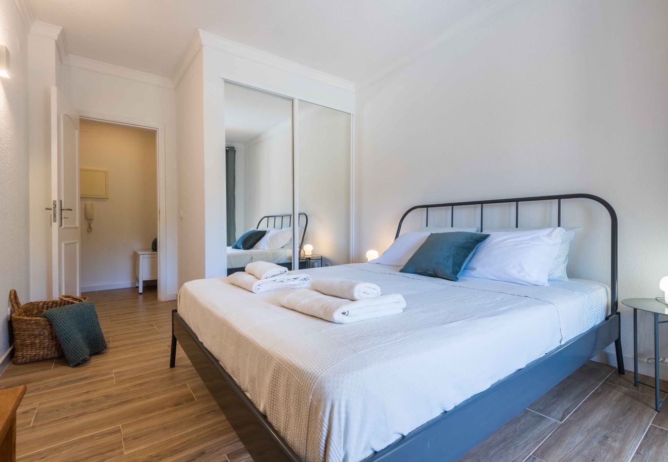 Apartment in Guia - Salgados 1 Bedroom Apartment - 500m da Praia