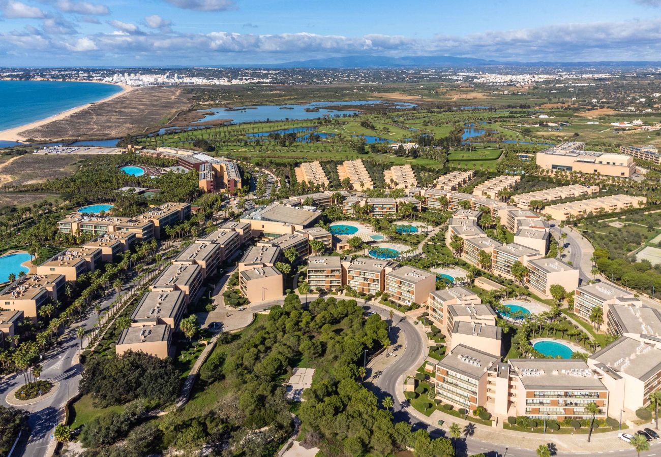 Apartment in Guia - Salgados 1 Bedroom Apartment - 500m da Praia