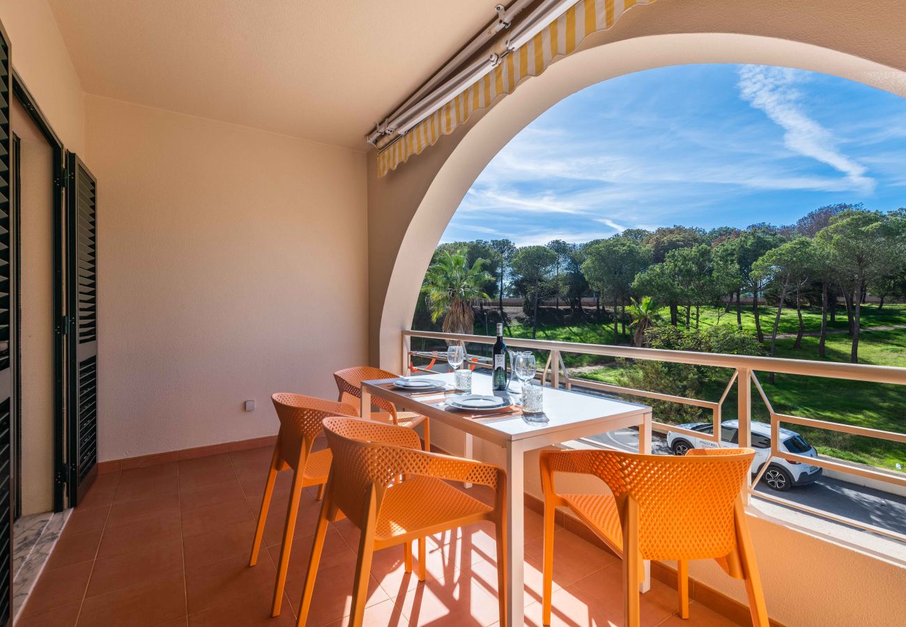 Apartment in Guia - Salgados 1 Bedroom Apartment - 500m da Praia