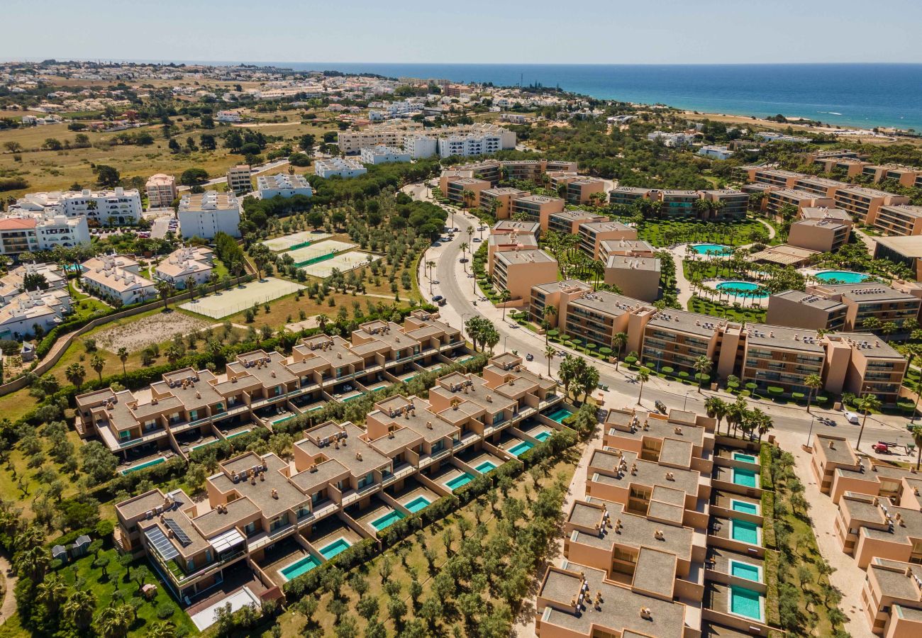 Apartment in Guia - Salgados 2 Bedroom Apartment