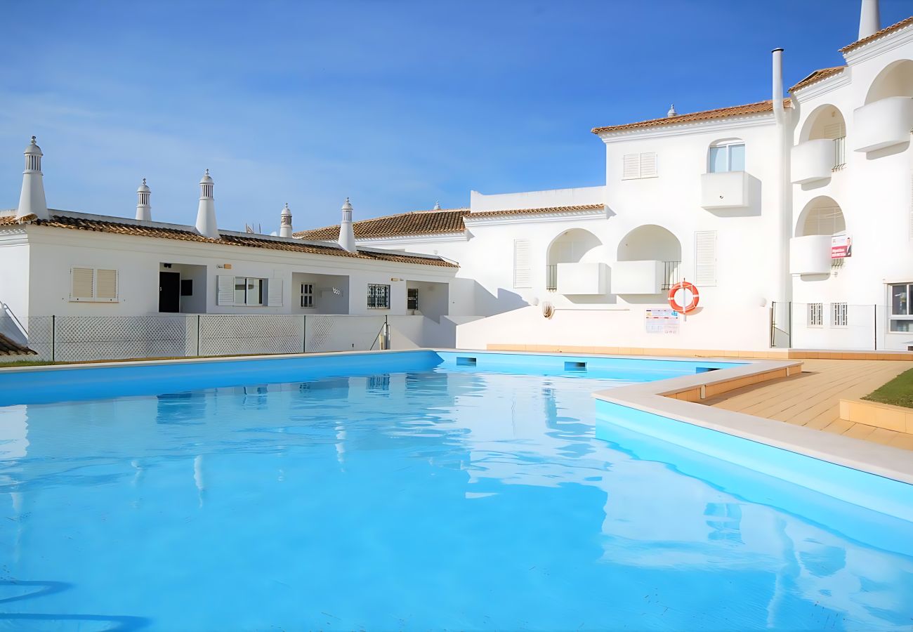 Apartment in Albufeira - São Rafael 1 Bedroom with Pool and Wifi