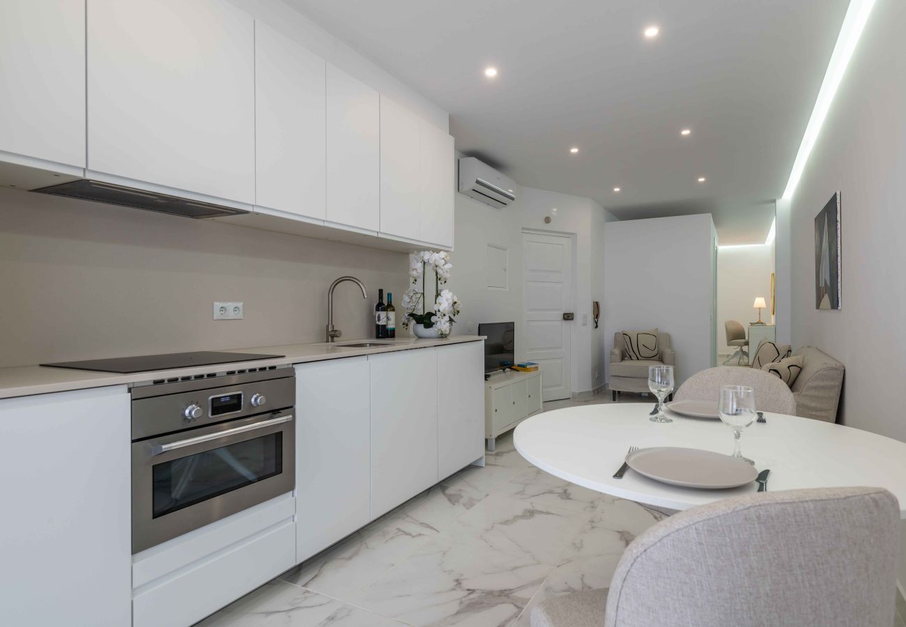 Apartment in Albufeira - Baleeira Sea View Studio