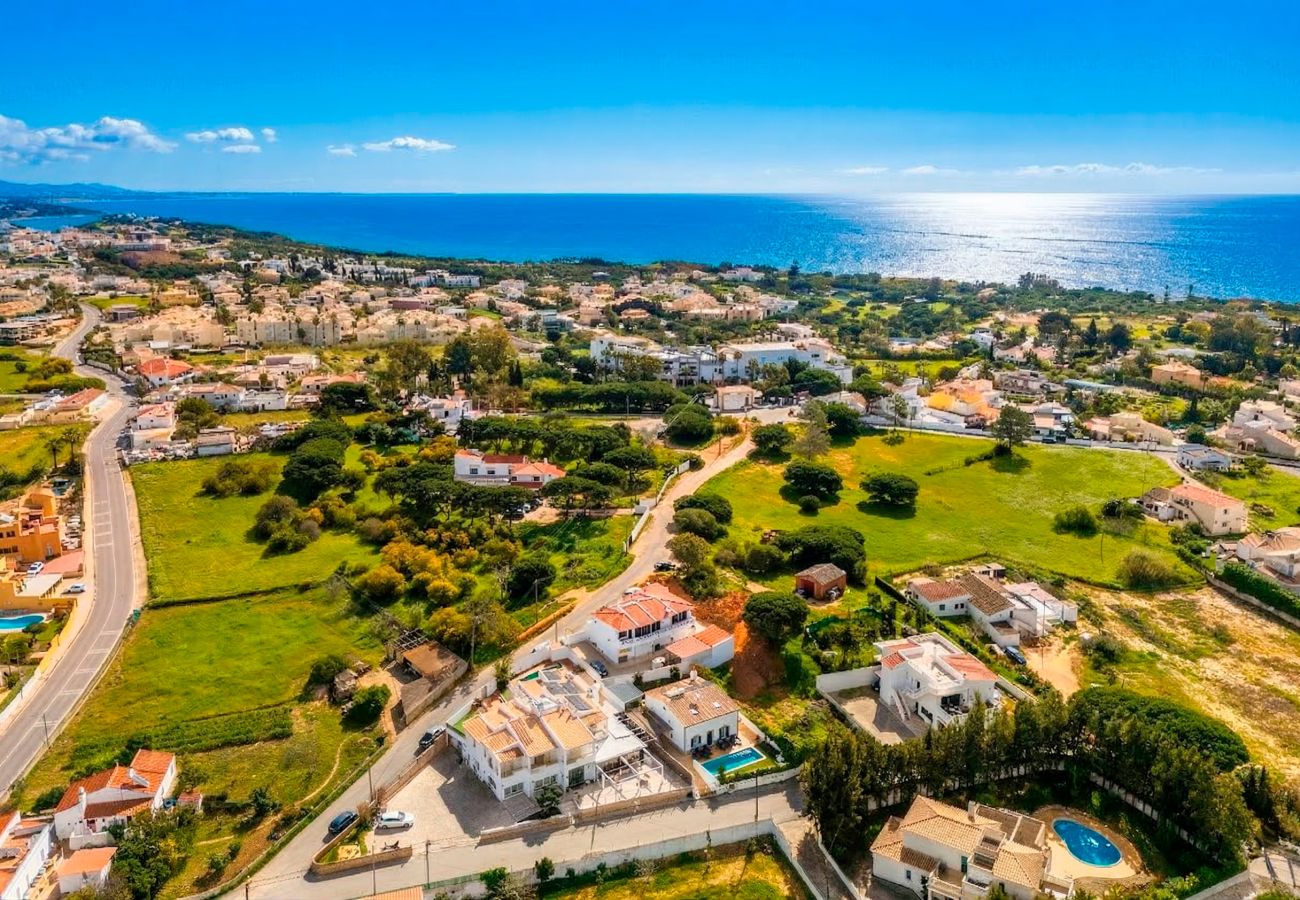 Villa in Albufeira - Casa das Conchas V4, Praia da Coelha
