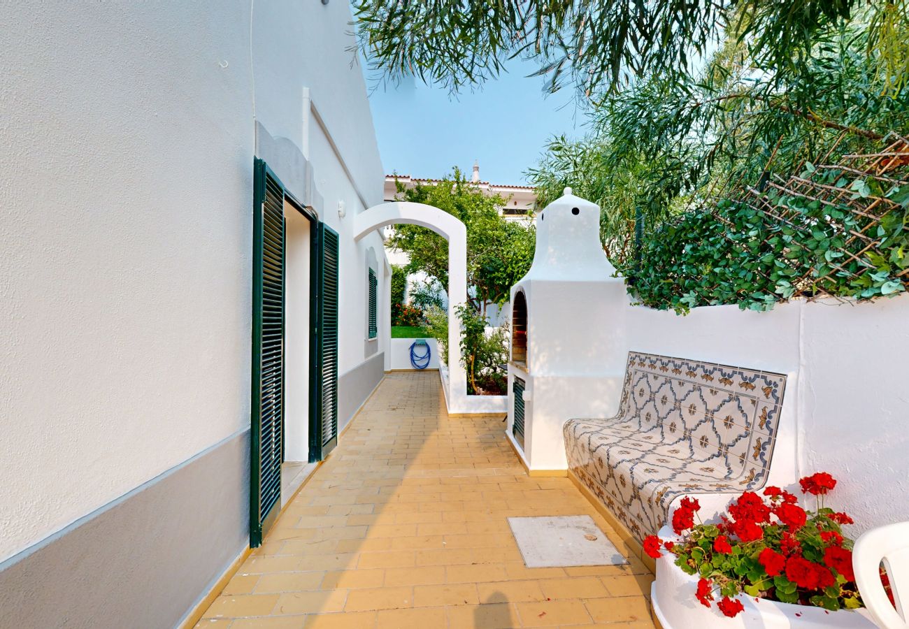 Villa in Albufeira - Casa das Conchas V4, Praia da Coelha