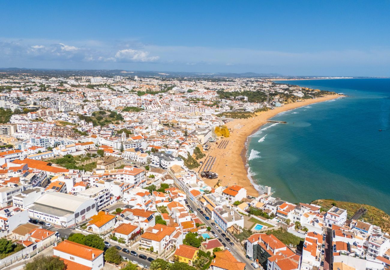 Apartment in Albufeira - Apartamento T1 VistaMar Centro Histórico Albufeira