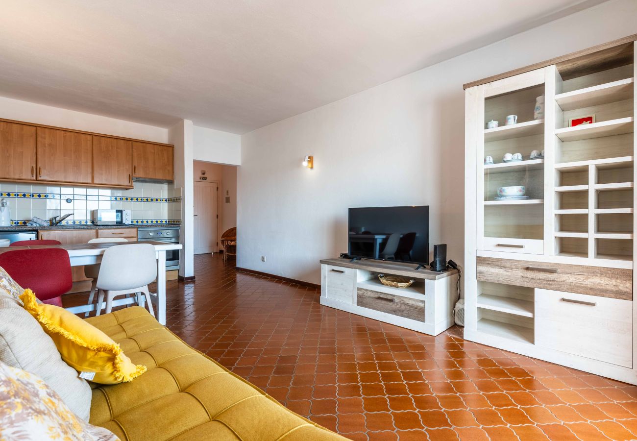 Apartment in Albufeira - Apartamento T1 VistaMar Centro Histórico Albufeira