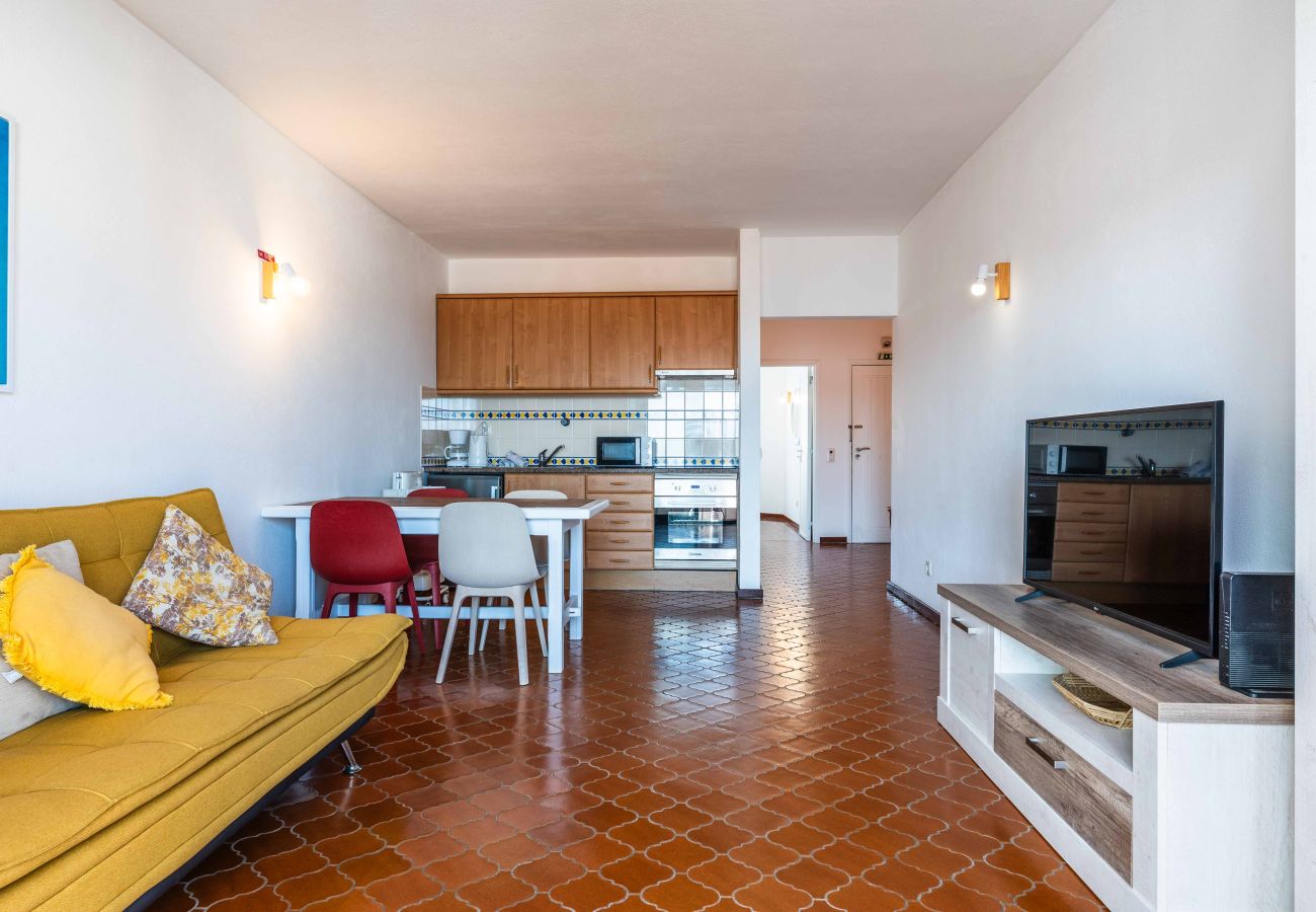 Apartment in Albufeira - Apartamento T1 VistaMar Centro Histórico Albufeira
