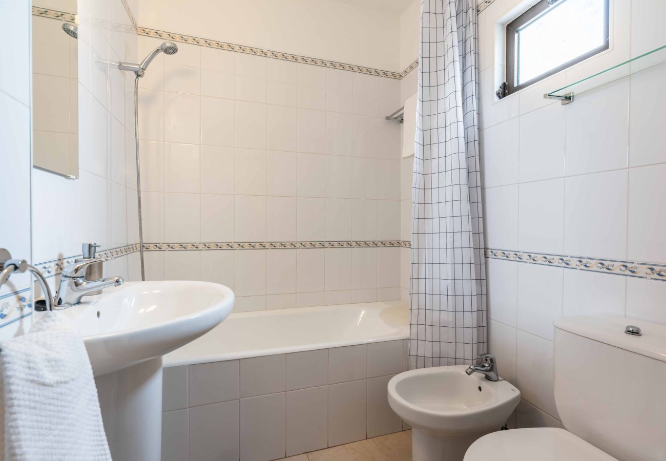 Terraced House in Albufeira - Casa da Bica T2, 250m Old Town Beach