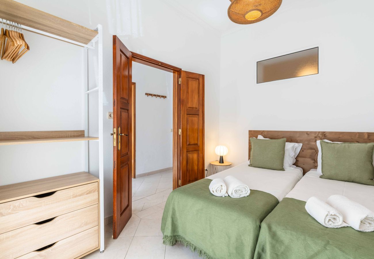 Terraced House in Albufeira - Casa da Bica T2, 250m Old Town Beach