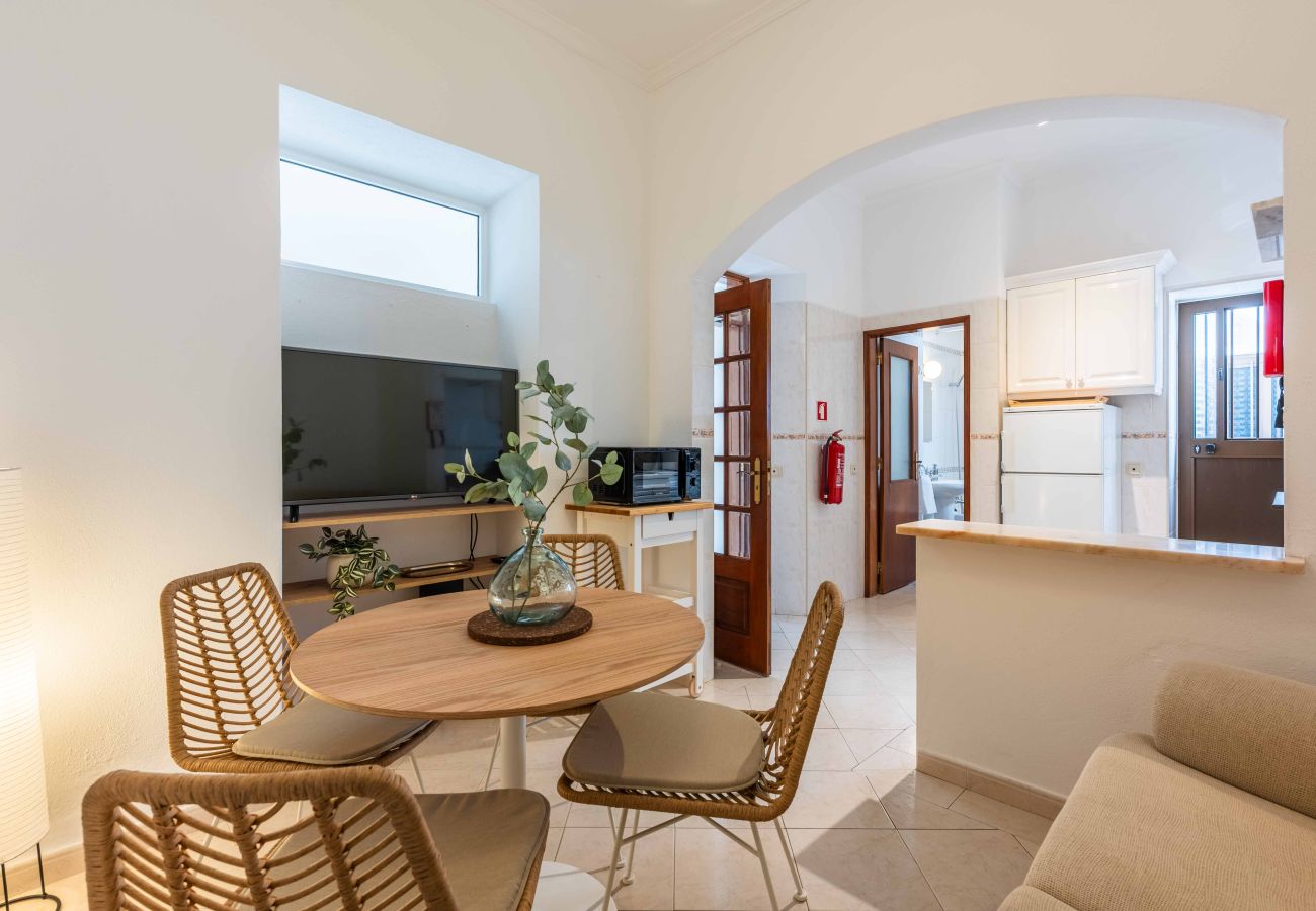 Terraced House in Albufeira - Casa da Bica T2, 250m Old Town Beach