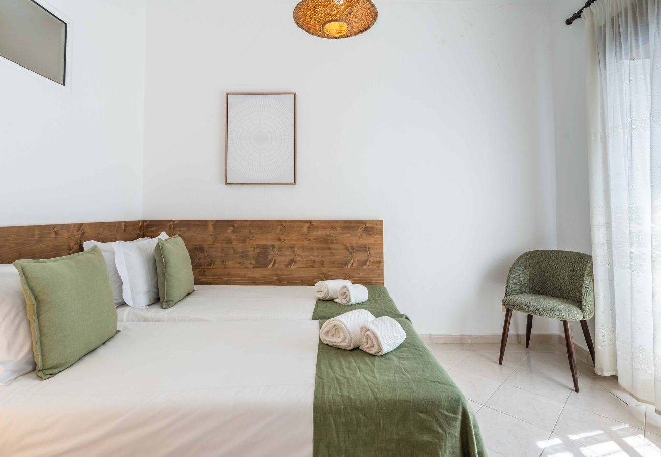 Terraced House in Albufeira - Casa da Bica T2, 250m Old Town Beach