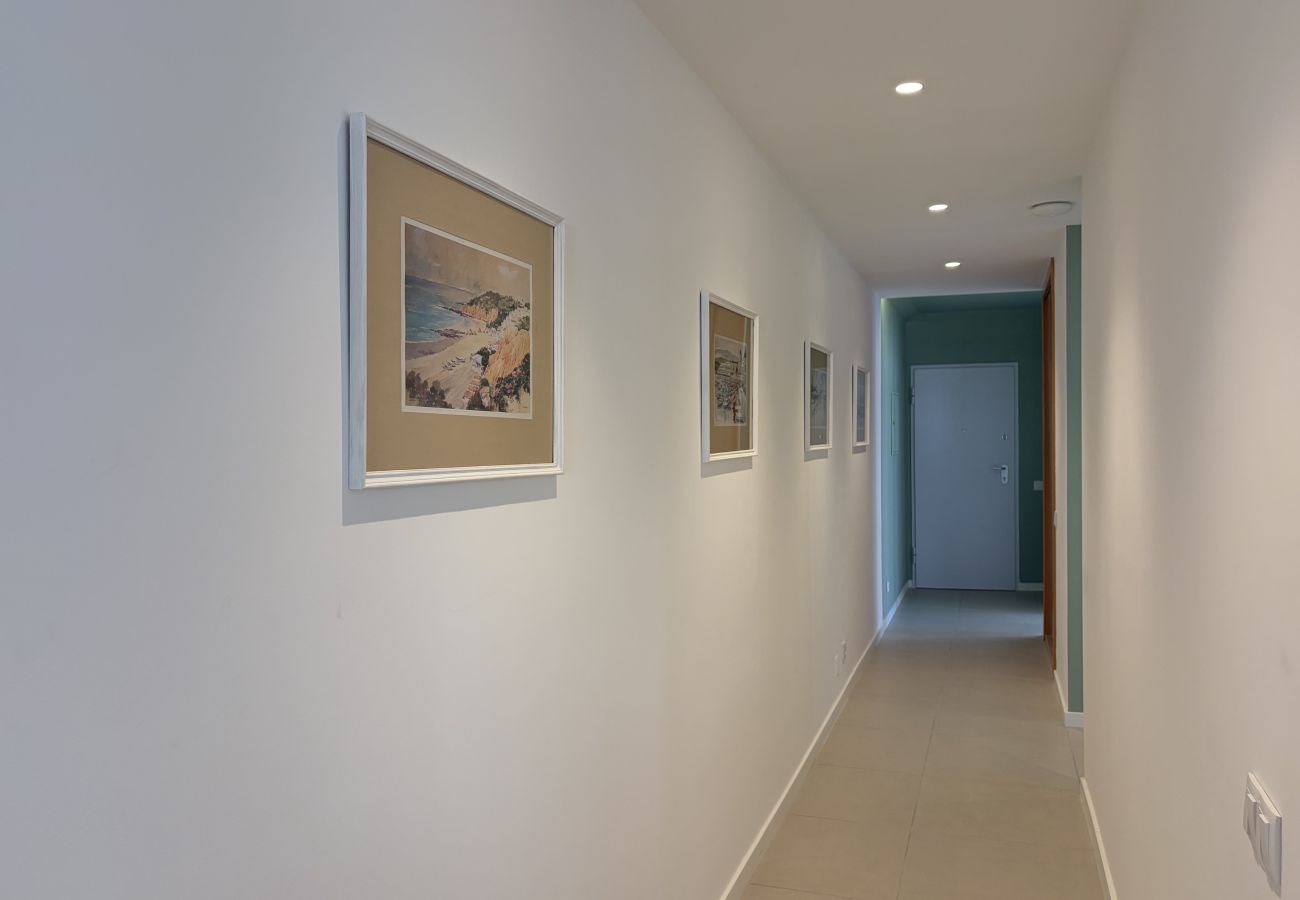 Apartment in Albufeira - Central Town 2-Bedroom Classy Apartment Albufeira