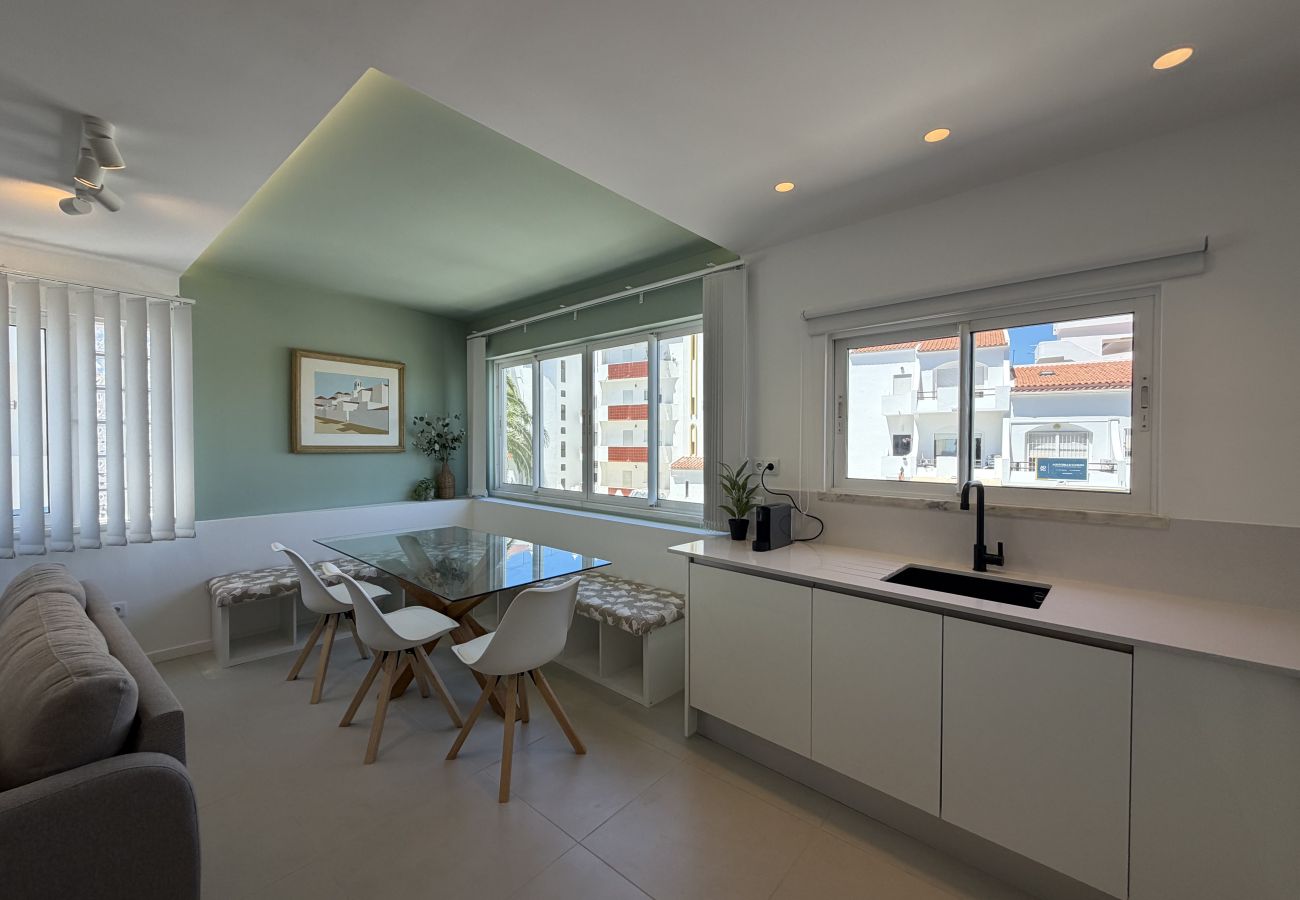 Apartment in Albufeira - Central Town 2-Bedroom Classy Apartment Albufeira